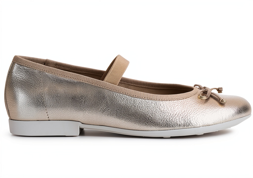 Geox girls flats in Silver color on a child's foot